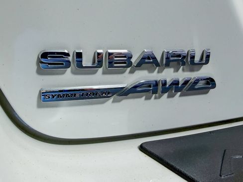 Used 2024 Subaru Crosstrek 2.0i Premium AWD/4WD image 9