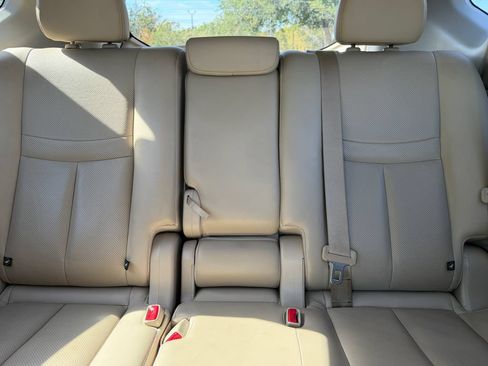 Used 2017 Nissan Rogue SL w/ SL Premium Package FWD image 29
