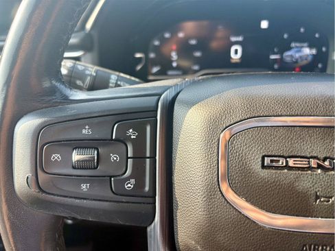 Used 2023 GMC Yukon Denali Ultimate AWD/4WD image 22