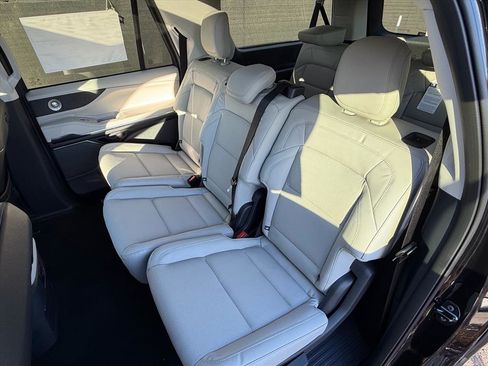 New 2026 Lincoln Navigator L Reserve w/ Jet Appearance Package image 24