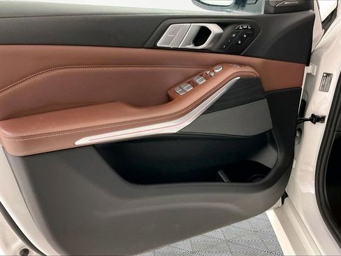 Used 2019 BMW X7 xDrive40i w/ Dynamic Handling Package AWD/4WD image 18