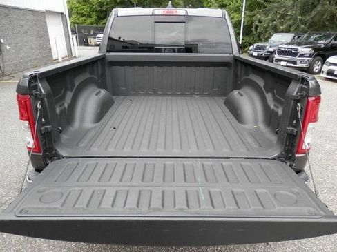 Used 2022 RAM 1500 Big Horn AWD/4WD image 36