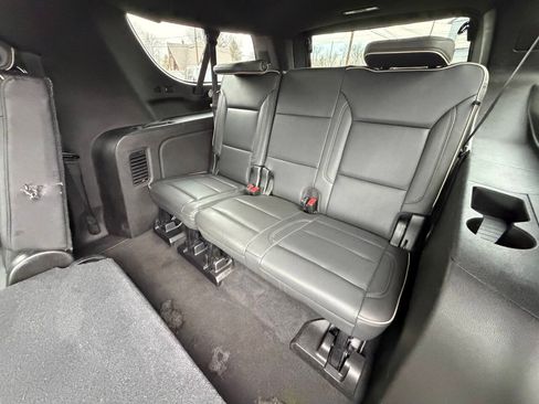 Used 2021 GMC Yukon XL SLT AWD/4WD image 11