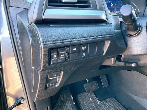 Used 2024 Honda Odyssey EX-L image 27