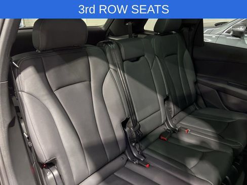 Used 2025 Audi Q7 3.0T Premium w/ Convenience Package image 15