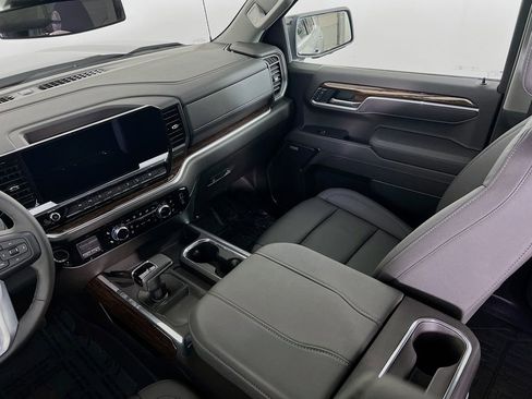 Certified 2025 GMC Sierra 1500 Elevation w/ Elevation Premium Package image 22