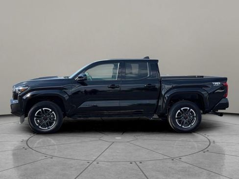 Certified 2025 Toyota Tacoma TRD Sport AWD/4WD image 3