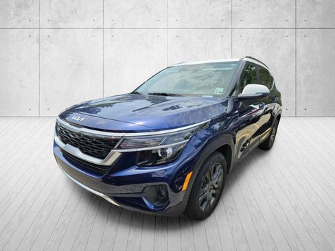 Used 2022 Kia Seltos S FWD image 4