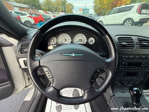 Used 2004 Ford Thunderbird image 14