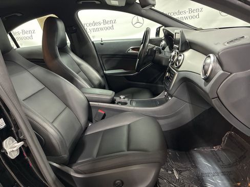 Used 2014 Mercedes-Benz CLA 250 CLA 250 image 17