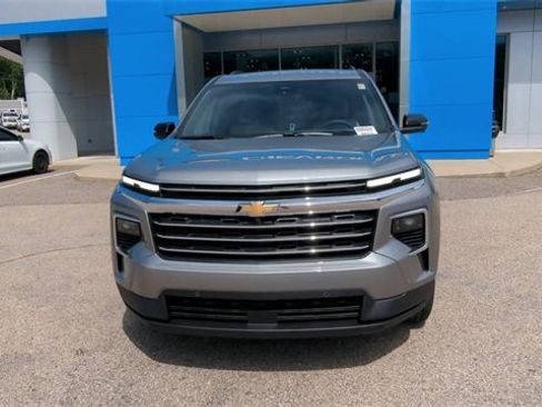 New 2026 Chevrolet Traverse LT w/ Enhanced Driving Package image 3