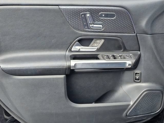 Used 2024 Mercedes-Benz GLB 250 image 14