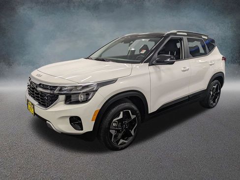 Used 2025 Kia Seltos S image 1
