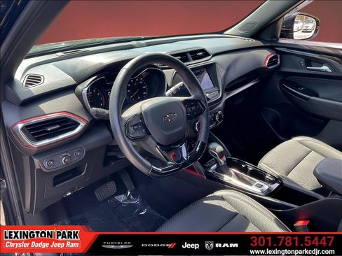 Used 2022 Chevrolet TrailBlazer RS FWD image 16