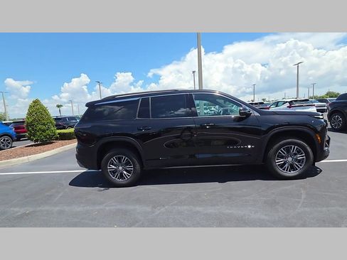 New 2026 Chevrolet Traverse LT w/ Driver Confidence Package AWD/4WD image 17