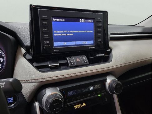 Certified 2021 Toyota RAV4 XLE Premium image 17