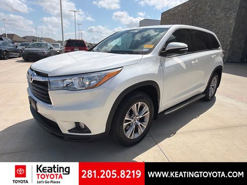 Used 2016 Toyota Highlander Plus FWD image 8