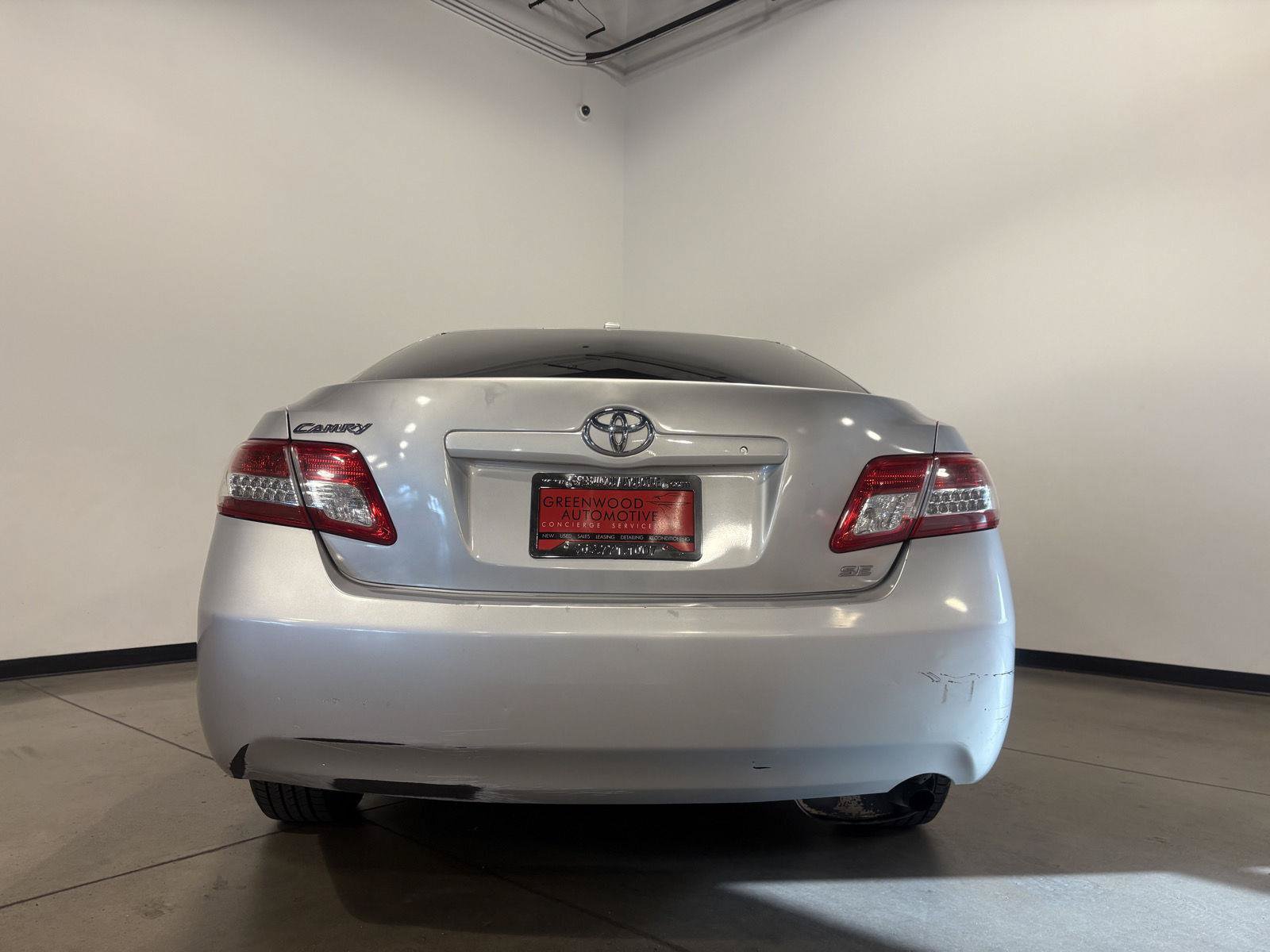 Used 2011 Toyota Camry LE FWD image 4