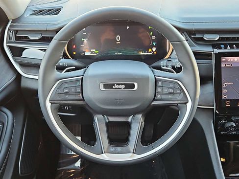 Used 2022 Jeep Grand Cherokee Limited 4xe image 24