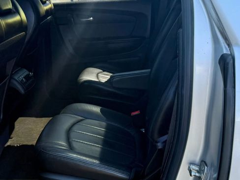 Used 2012 GMC Acadia Denali image 10
