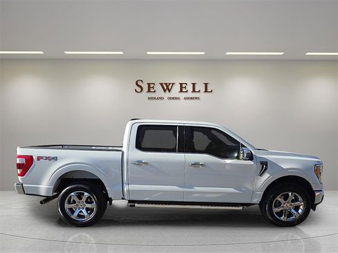 Used 2023 Ford F150 Lariat w/ Trailer Tow Package image 5