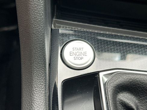 New 2026 Volkswagen Taos SE AWD/4WD image 21