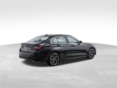 Used 2025 BMW 330i xDrive Sedan w/ Convenience Package image 5