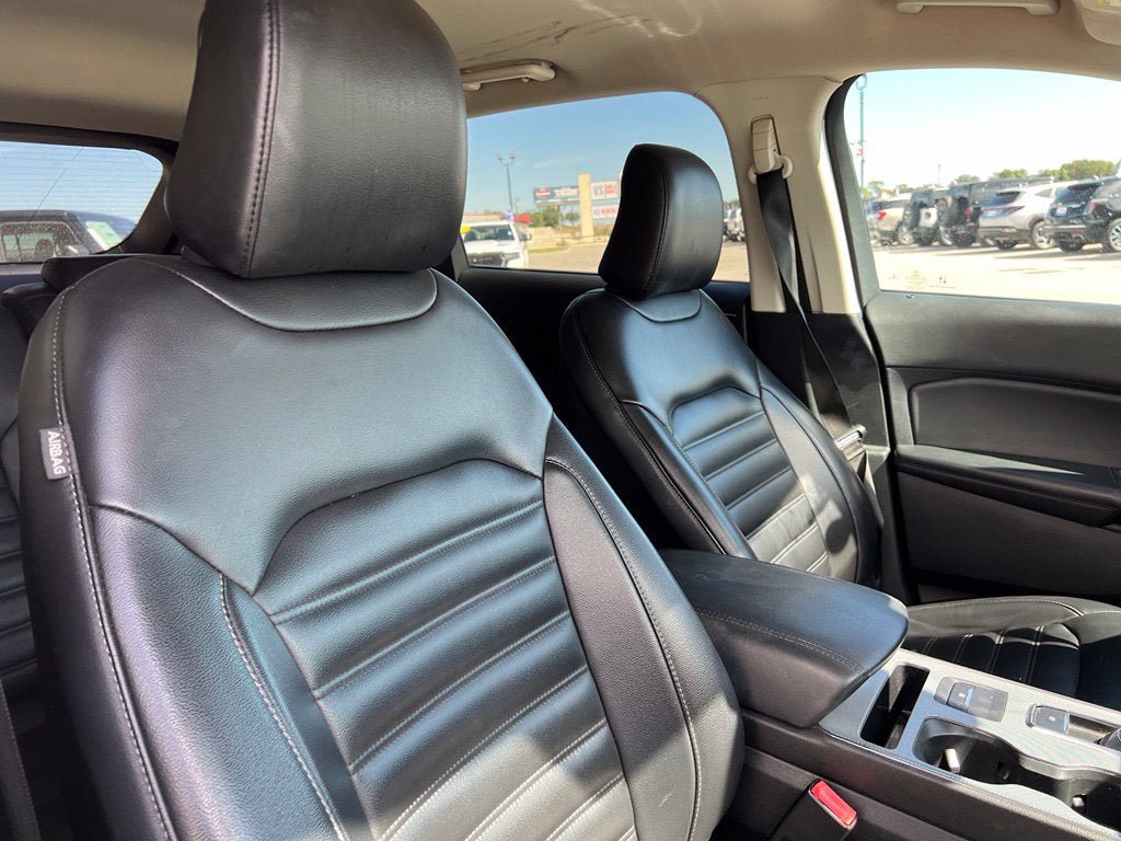 Used 2022 Ford Edge SEL AWD/4WD image 27