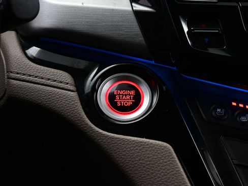 Used 2018 Honda Odyssey Elite image 24