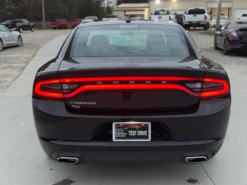 Used 2019 Dodge Charger SXT RWD image 7