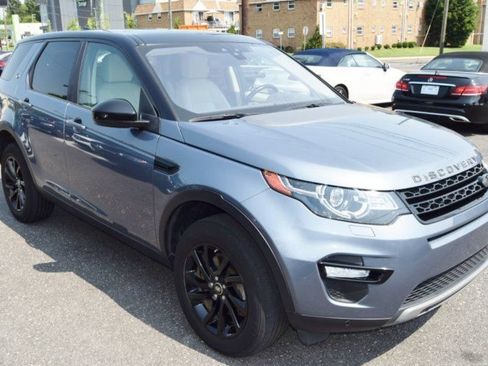 Used 2019 Land Rover Discovery Sport HSE AWD/4WD image 5