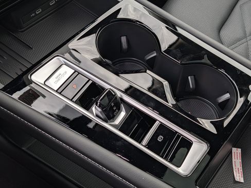 New 2026 Volkswagen Atlas SE image 9