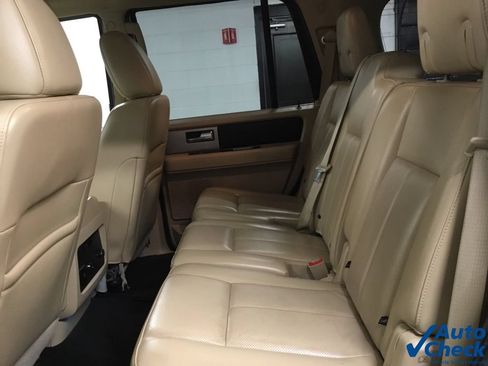 Used 2017 Ford Expedition Limited w/ Equipment Group 301A AWD/4WD image 31