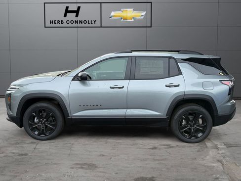 New 2026 Chevrolet Equinox LT w/ Convenience Package II AWD/4WD image 2