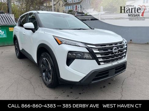 Certified 2025 Nissan Rogue SV AWD/4WD image 3
