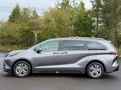 Used 2024 Toyota Sienna Platinum