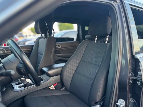 Used 2021 Jeep Grand Cherokee Laredo RWD image 11