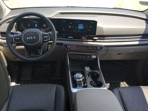 New 2026 Kia Carnival EX image 12