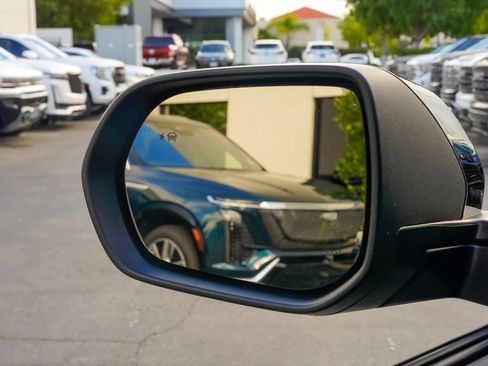 New 2027 GMC Terrain AT4 w/ Technology Package II AWD/4WD image 16