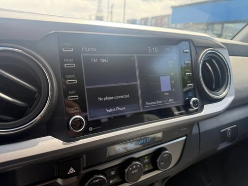 Used 2022 Toyota Tacoma SR5 w/ Technology Package AWD/4WD image 14