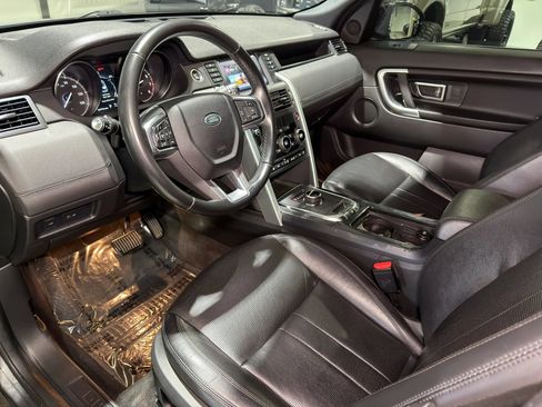 Used 2019 Land Rover Discovery Sport SE AWD/4WD image 14