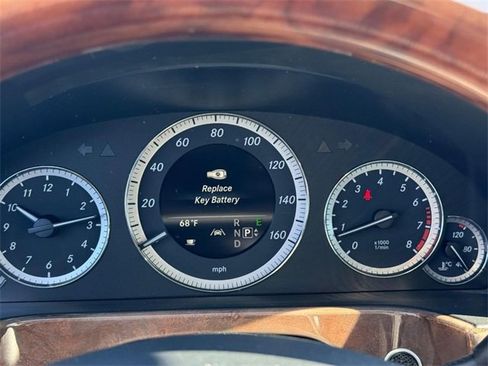 Used 2013 Mercedes-Benz E 350 4MATIC Sedan image 23