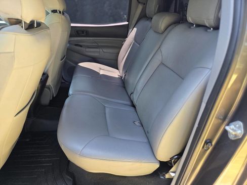 Used 2015 Toyota Tacoma TRD Pro AWD/4WD image 11