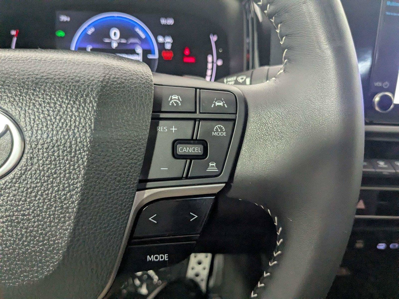 Used 2026 Toyota Camry SE FWD image 16
