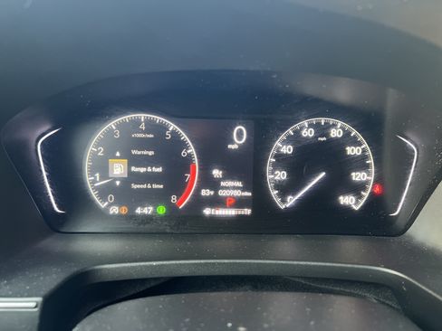 Used 2025 Honda Pilot TrailSport image 18