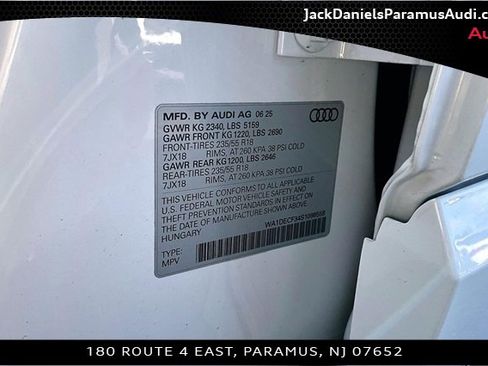 New 2025 Audi Q3 2.0T Premium image 12