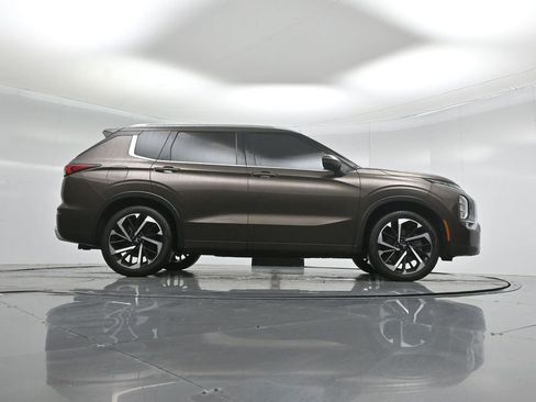 Used 2022 Mitsubishi Outlander SEL image 48