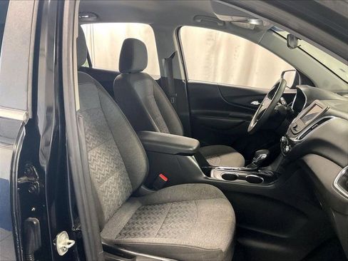 Used 2023 Chevrolet Equinox LT FWD image 11