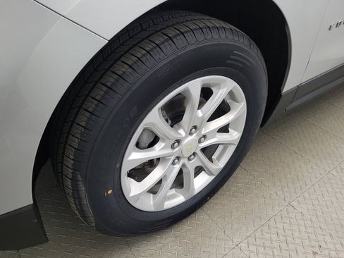Used 2019 Chevrolet Equinox LS FWD image 31