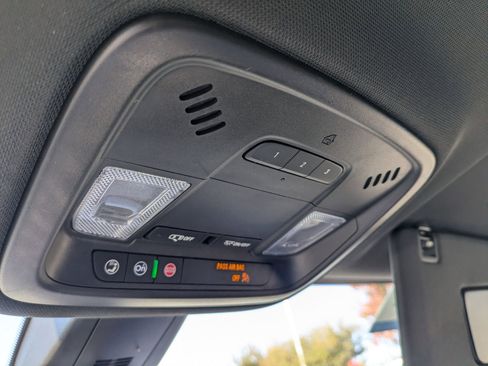 Used 2024 Chevrolet Traverse LT image 21